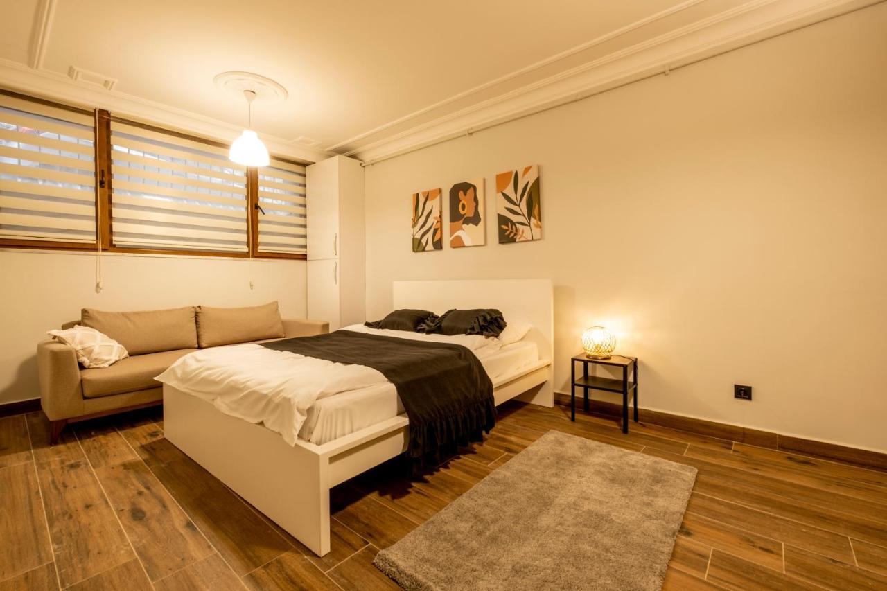 Spacious And Comfy 2Br In The Heart Of Cihangir Apartment Истанбул Екстериор снимка